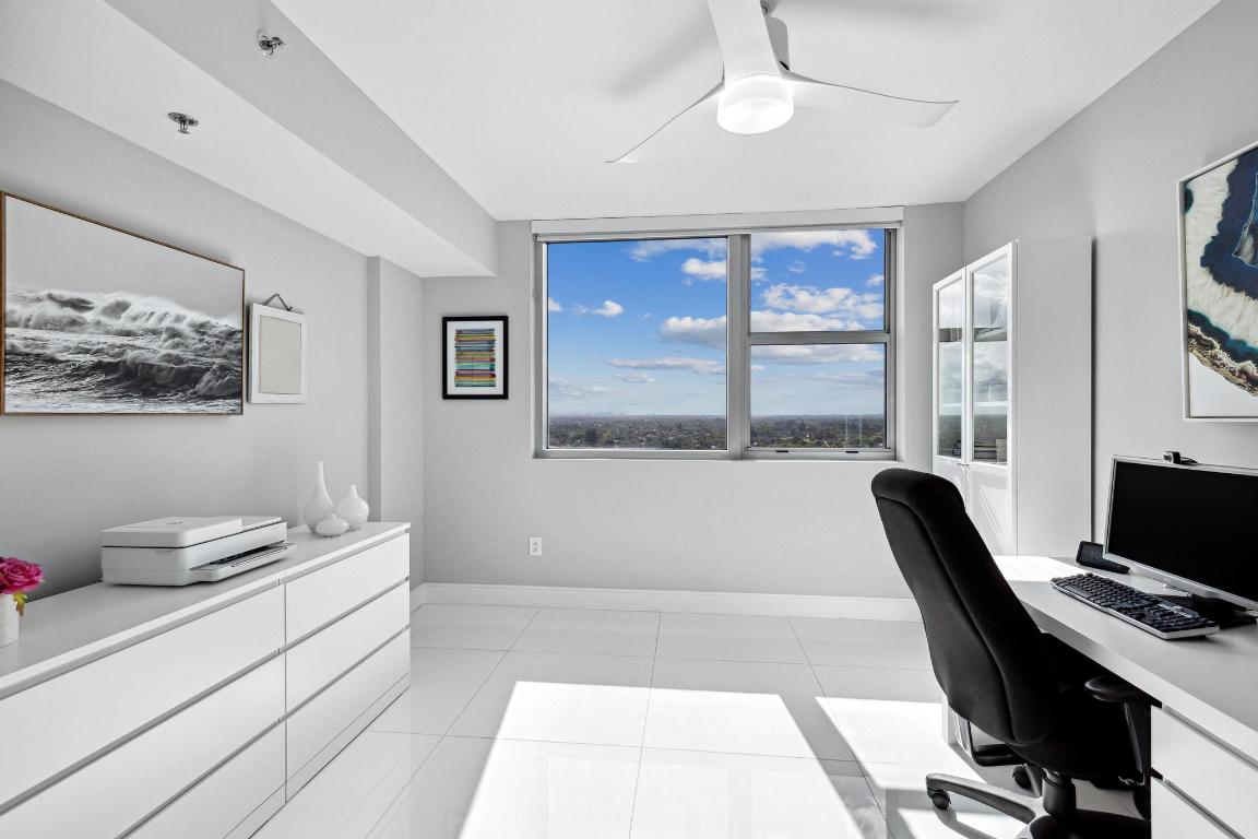 2641 N Flamingo Road 1708n