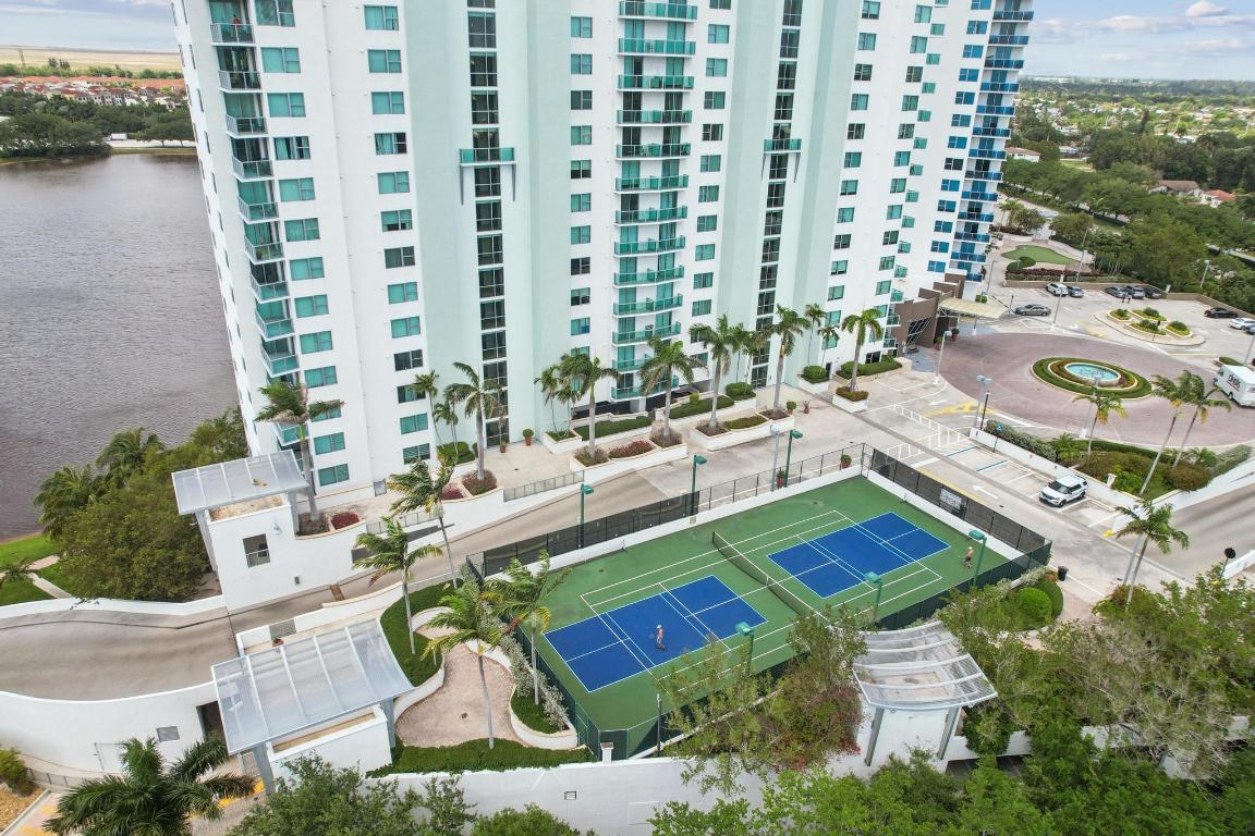 2641 N Flamingo Road 1708n