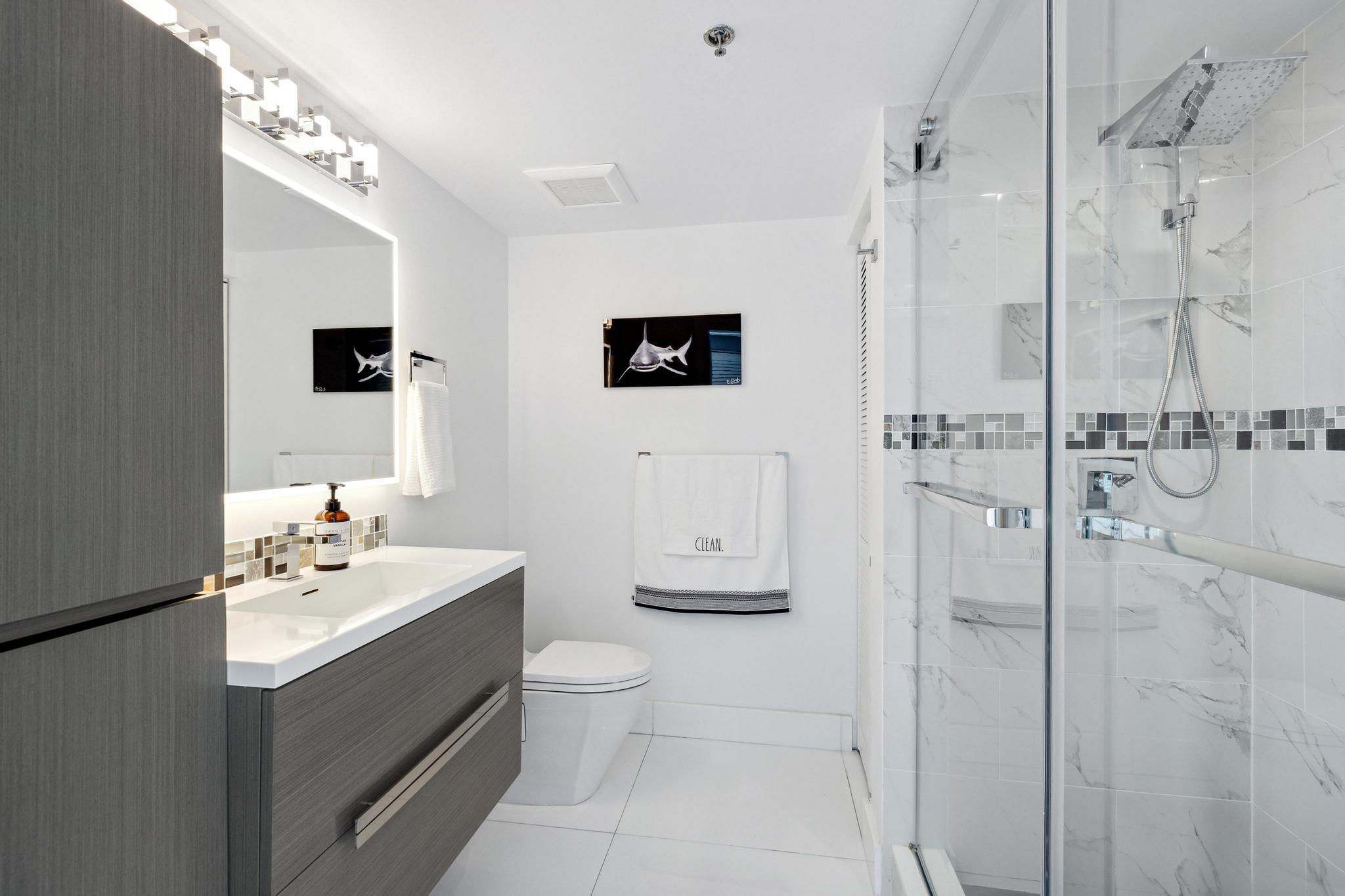 2641 N Flamingo Road 1708n