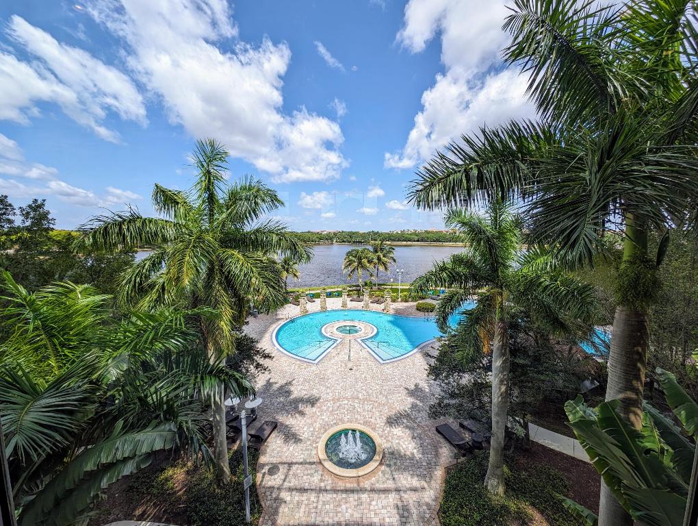 2641 N Flamingo Road 1708n