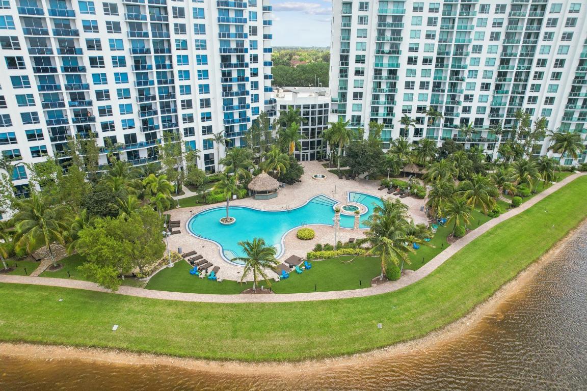 2641 N Flamingo Road 1708n