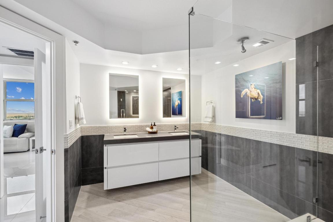 2641 N Flamingo Road 1708n