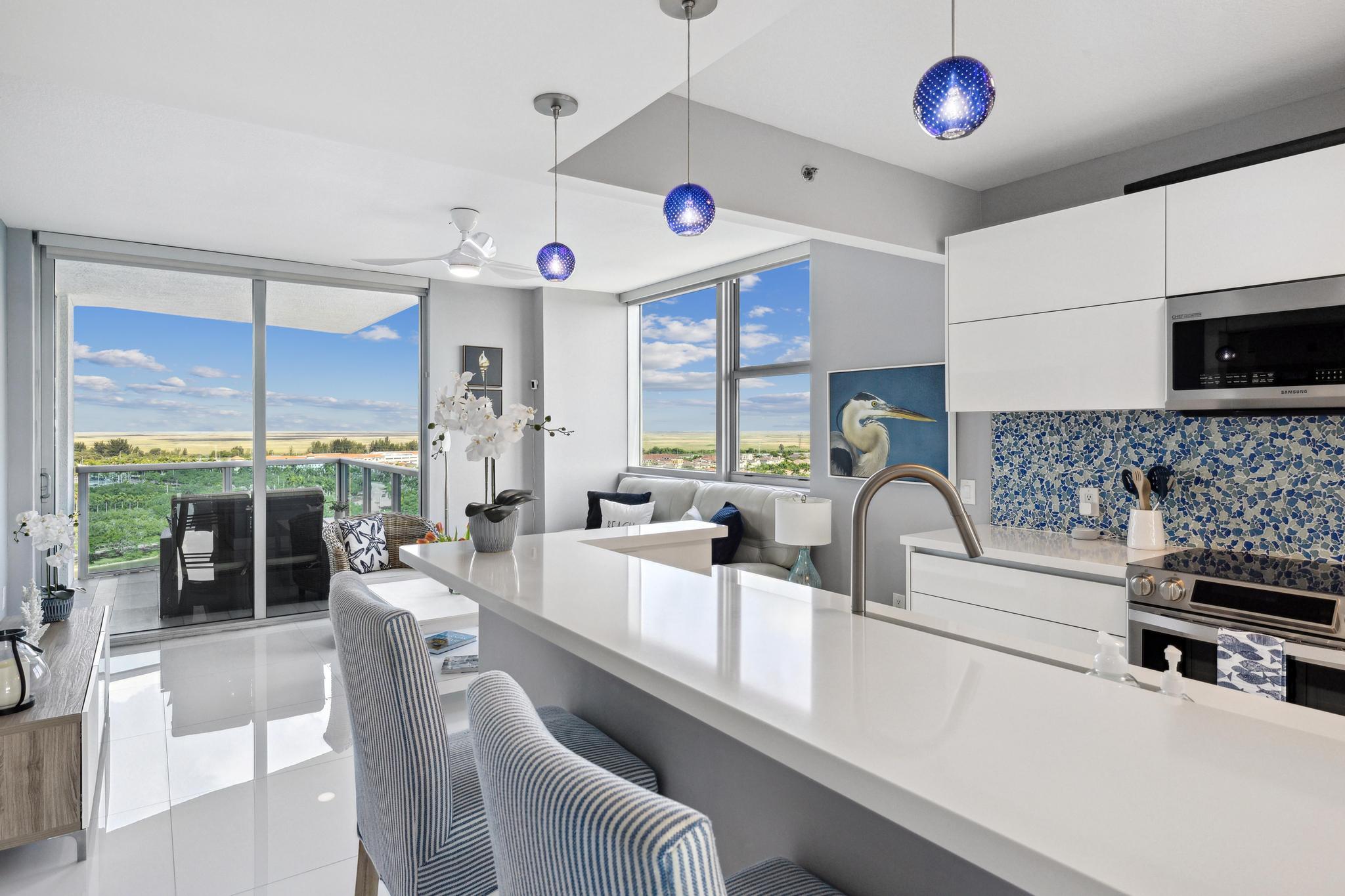 2641 N Flamingo Road 1708n