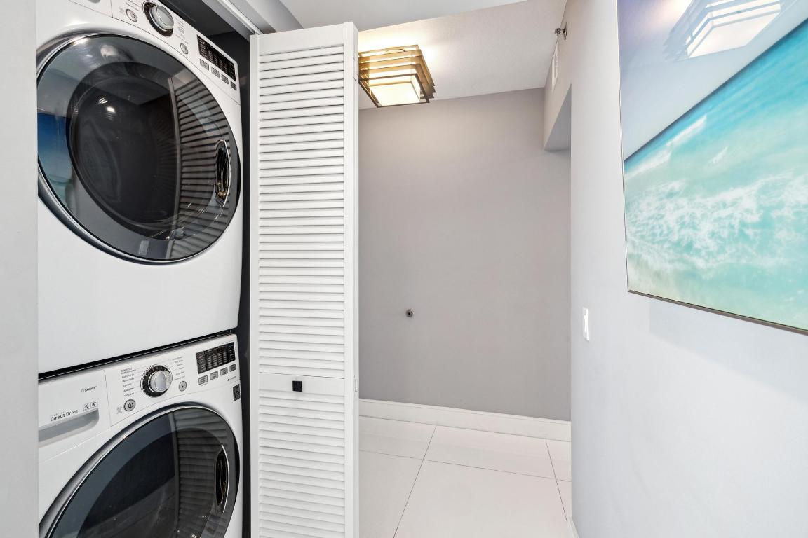 2641 N Flamingo Road 1708n