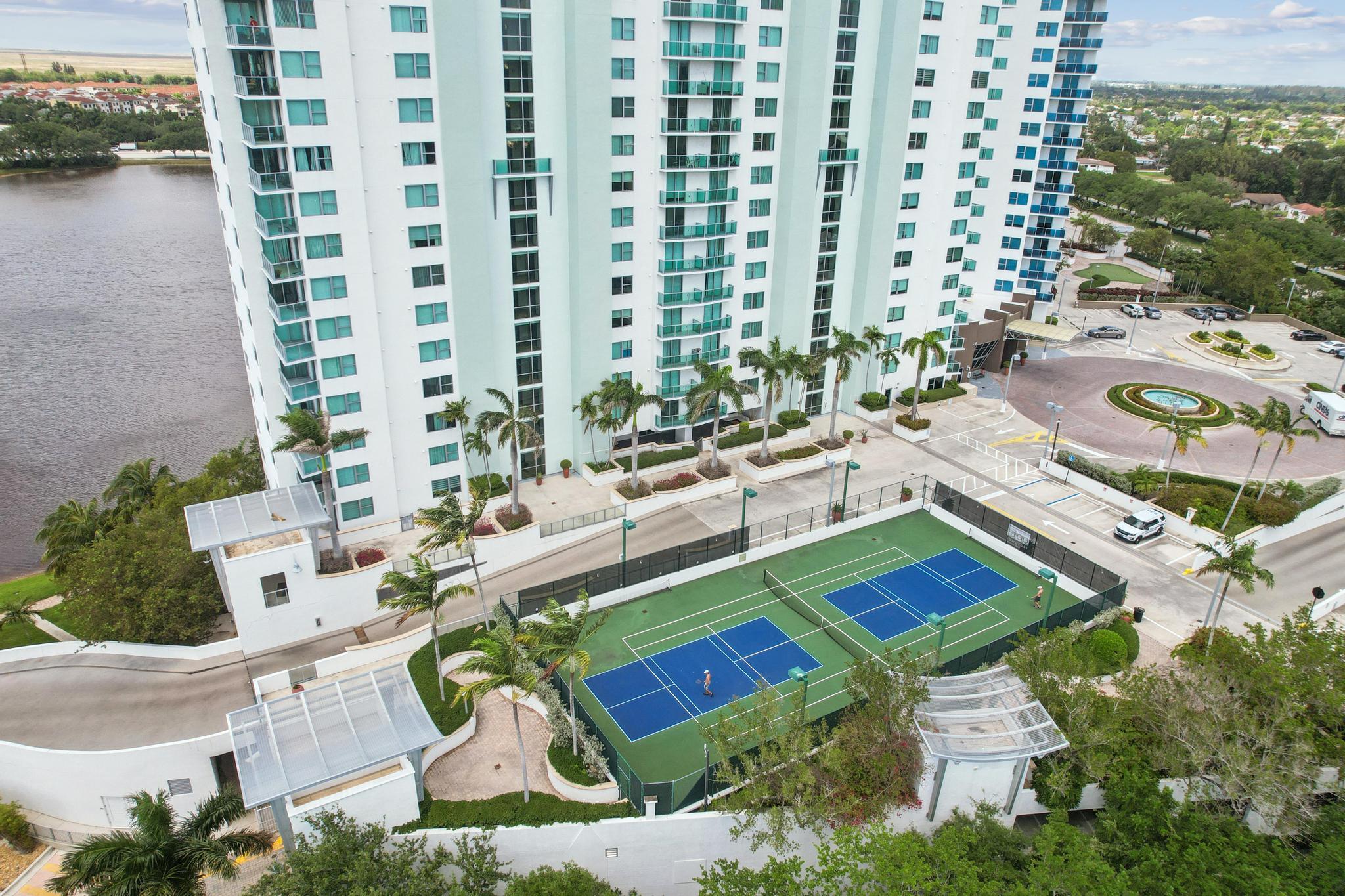 2641 N Flamingo Road 1708n