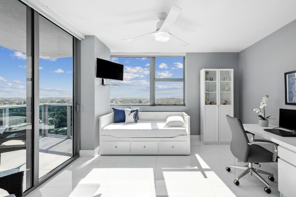 2641 N Flamingo Road 1708n