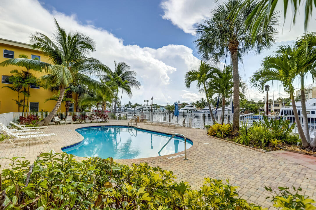 815 Middle River Drive 210