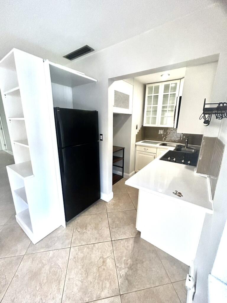 815 Middle River Drive 210