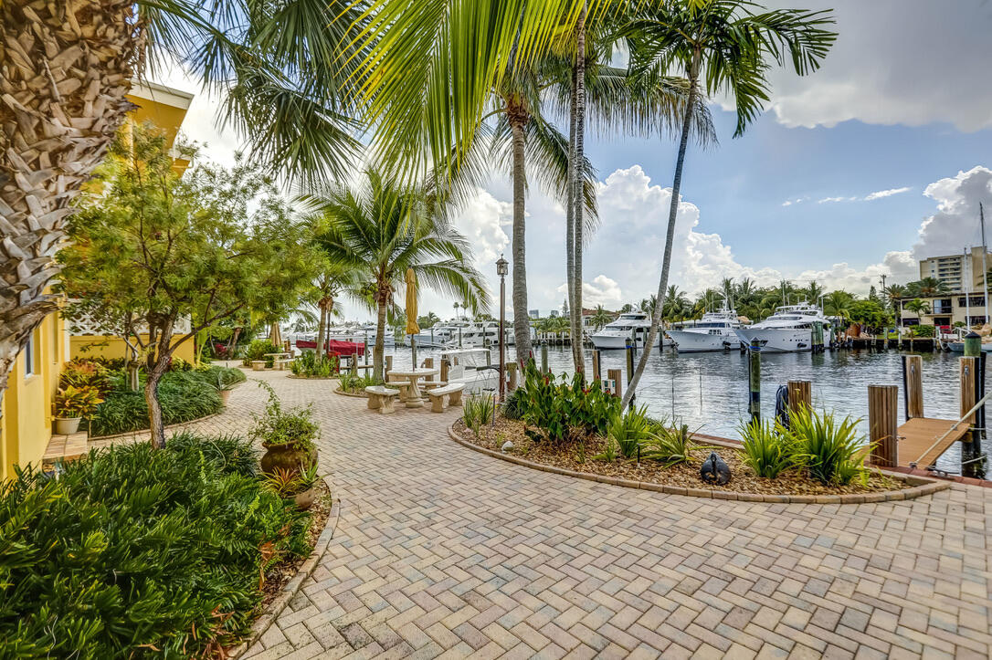 815 Middle River Drive 210