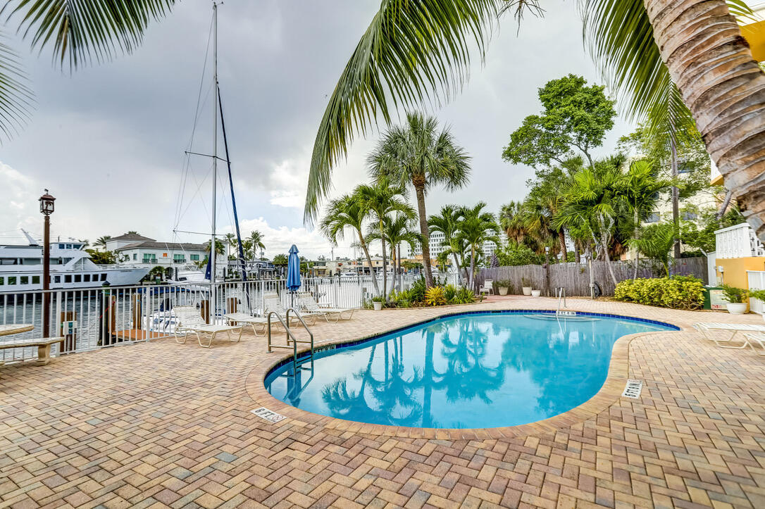 815 Middle River Drive 210