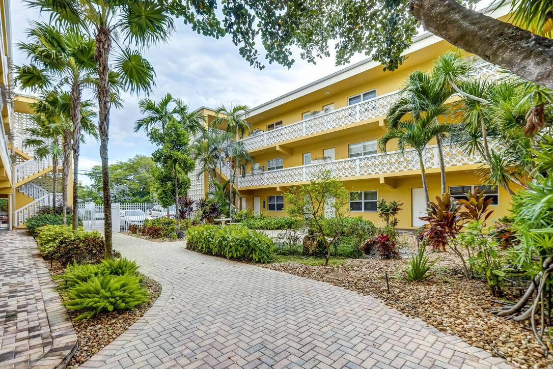 815 Middle River Drive 210