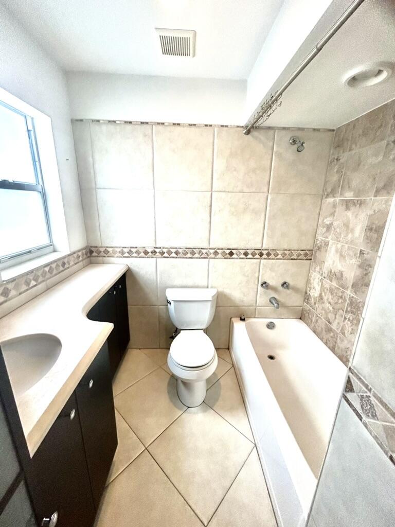 815 Middle River Drive 210