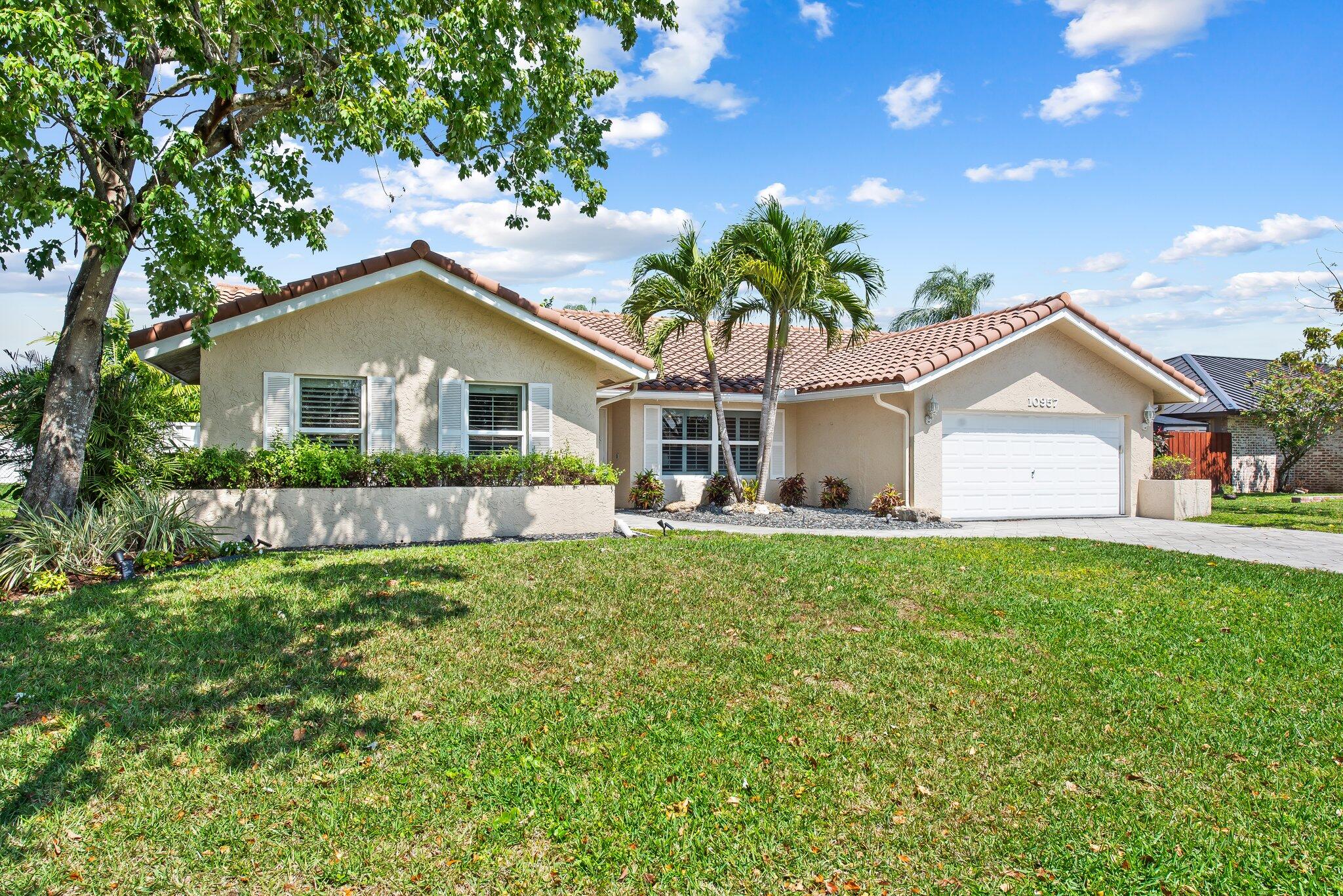 10957 NW 19th Manor