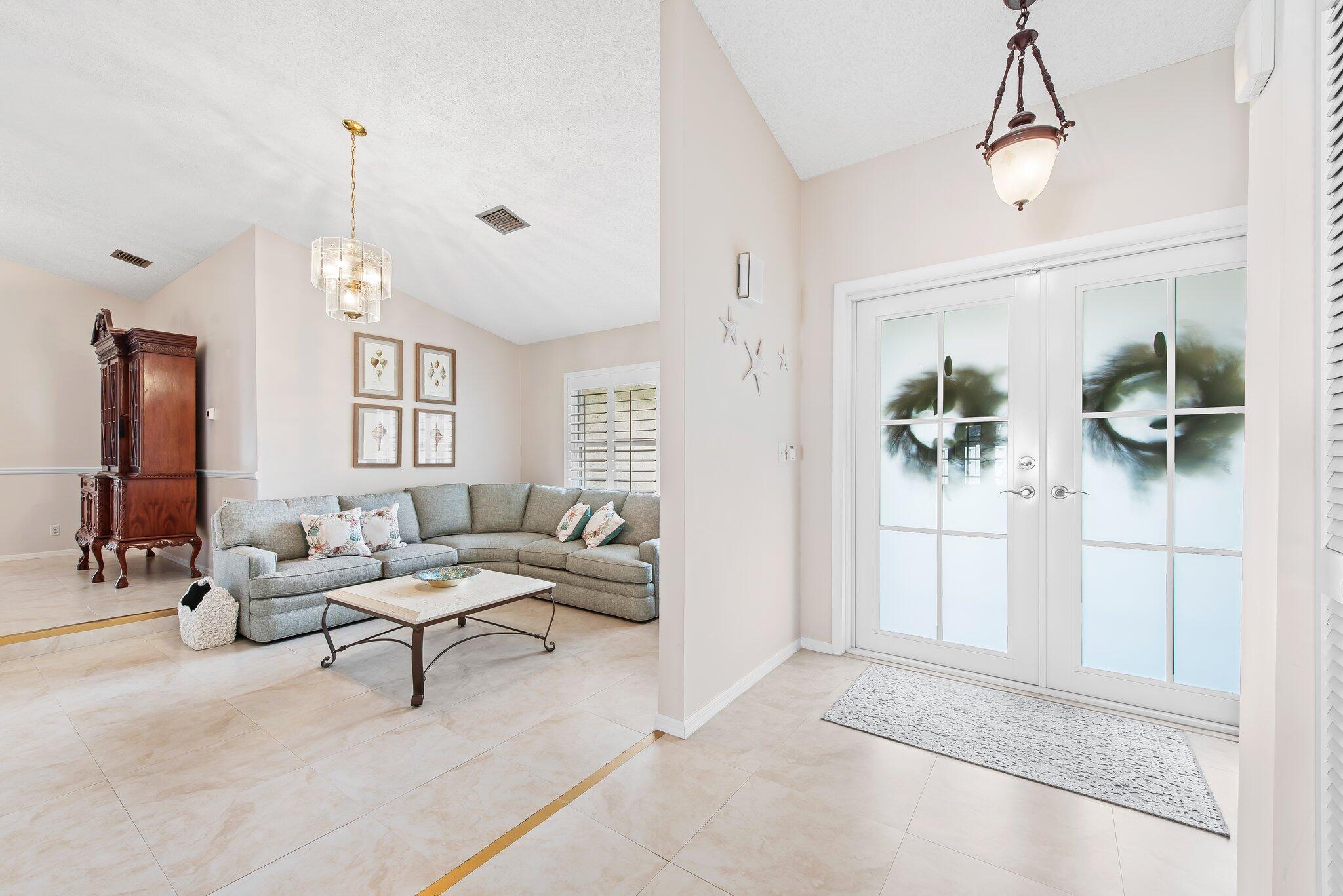 10957 NW 19th Manor