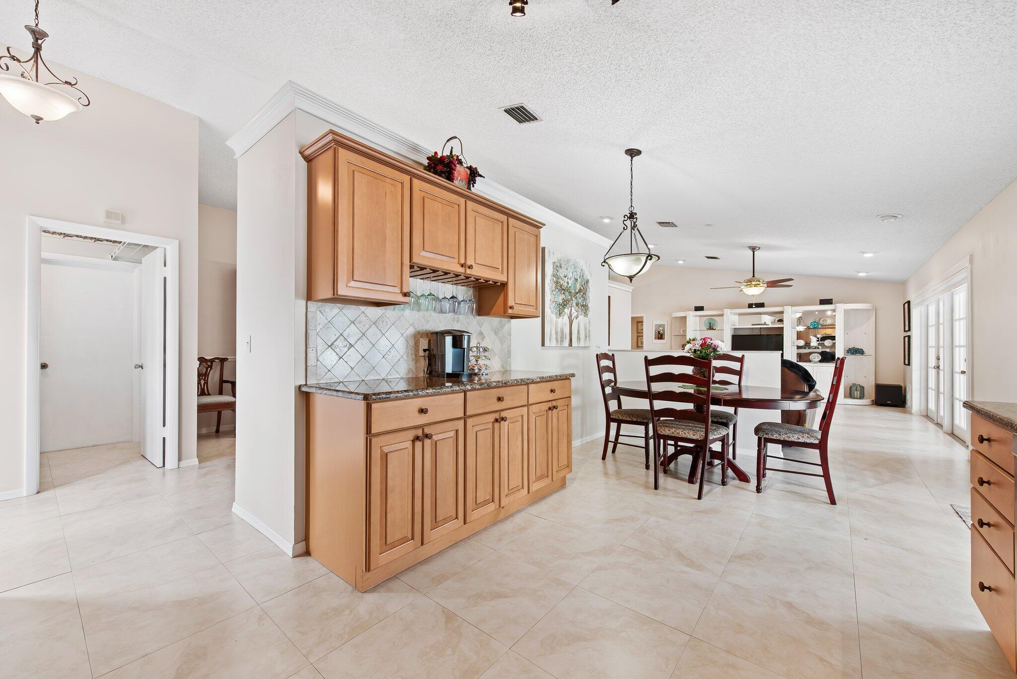 10957 NW 19th Manor
