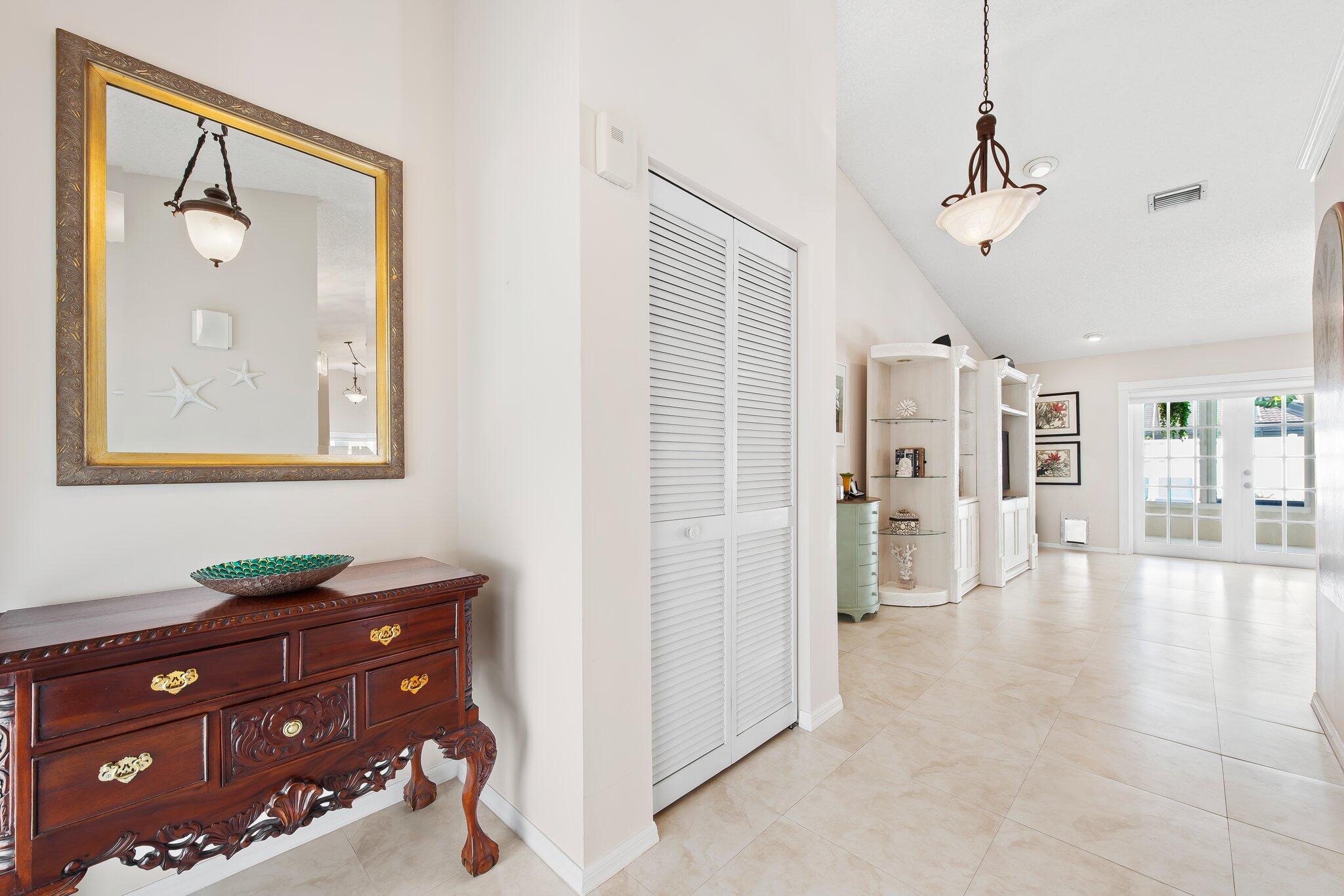 10957 NW 19th Manor