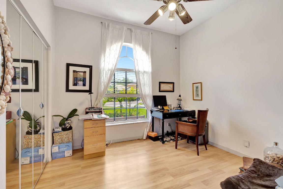 3662 Old Lighthouse Circle