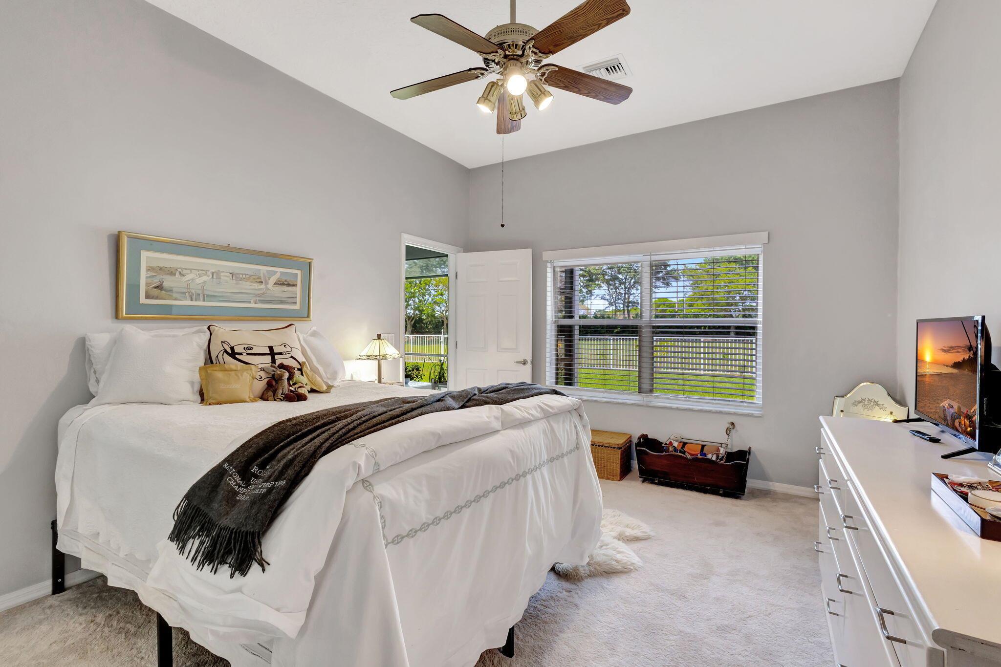 3662 Old Lighthouse Circle