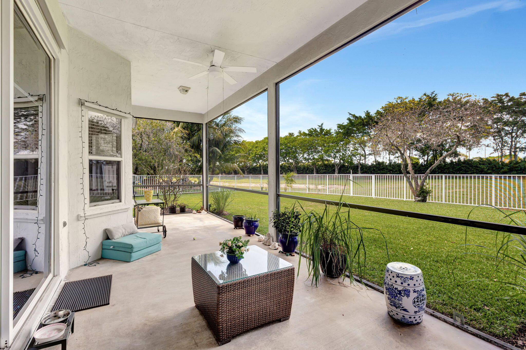 3662 Old Lighthouse Circle