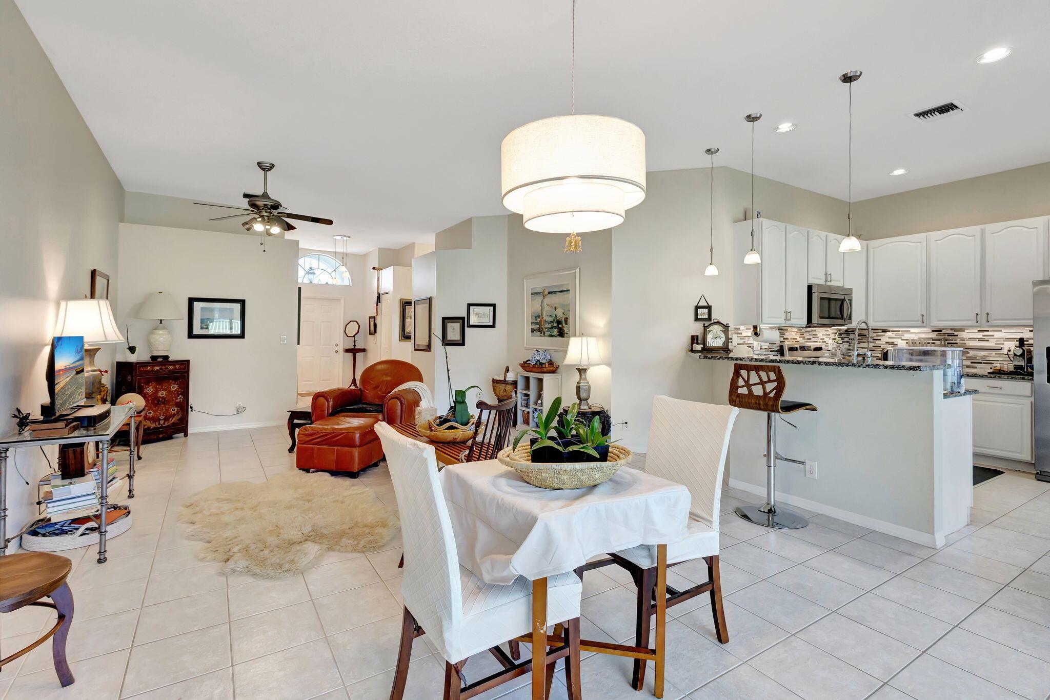 3662 Old Lighthouse Circle