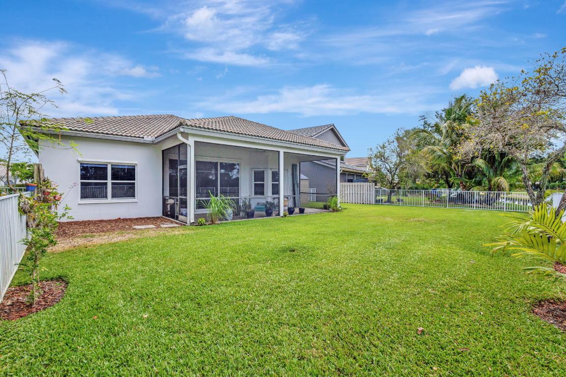 3662 Old Lighthouse Circle