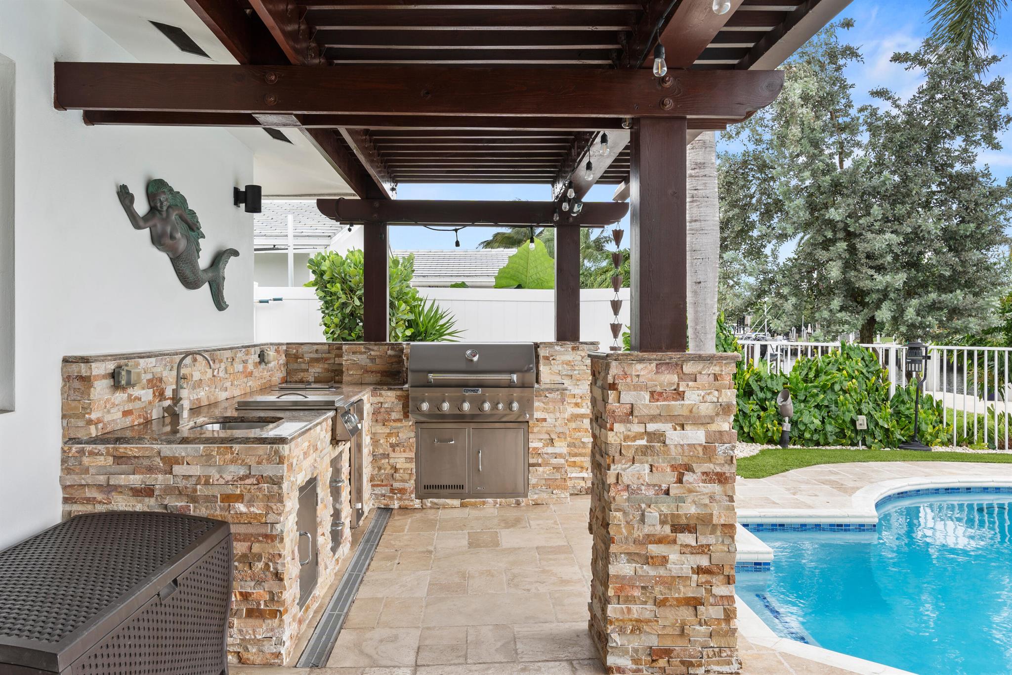 400 SE 5th Terrace