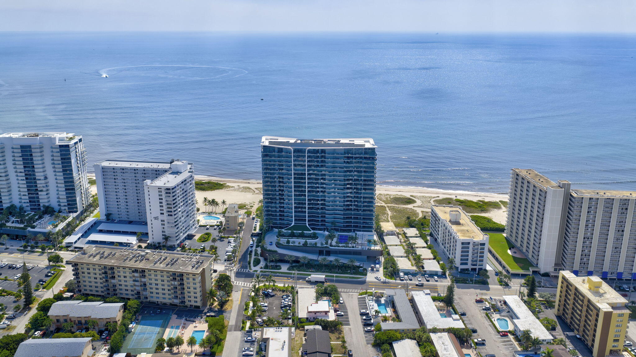 900 N Ocean Blvd 904
