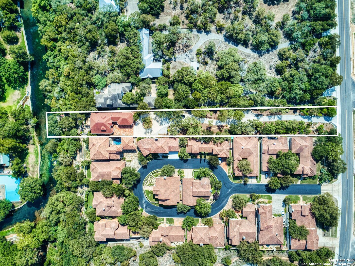 554 LAKEVIEW BLVD