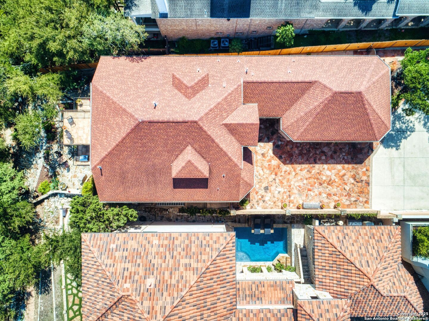 554 LAKEVIEW BLVD