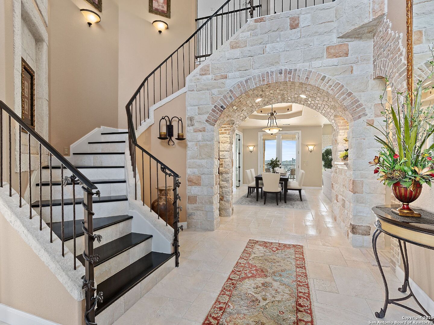 554 LAKEVIEW BLVD