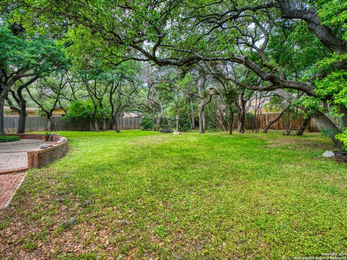 2 SIERRA DR