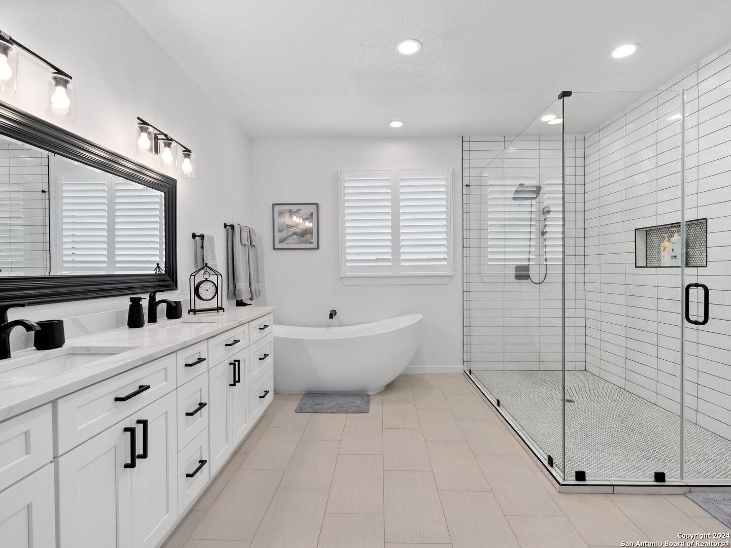 2437 KOOKABURRA DR
