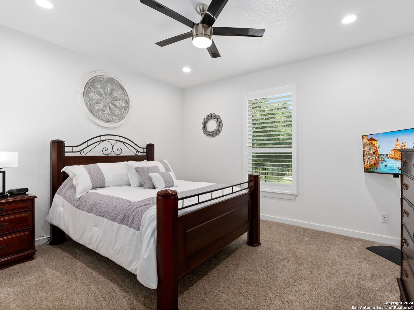 2437 KOOKABURRA DR