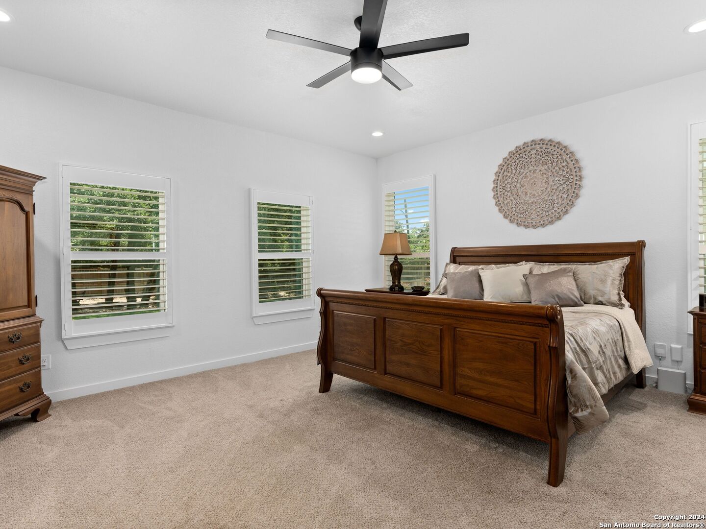 2437 KOOKABURRA DR