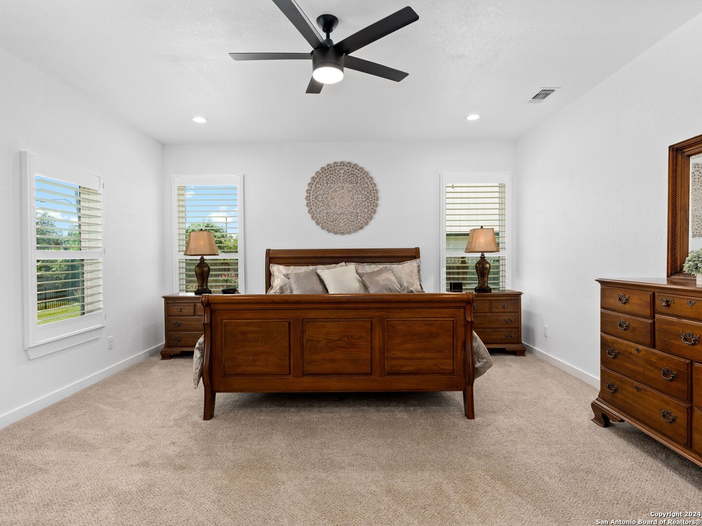 2437 KOOKABURRA DR