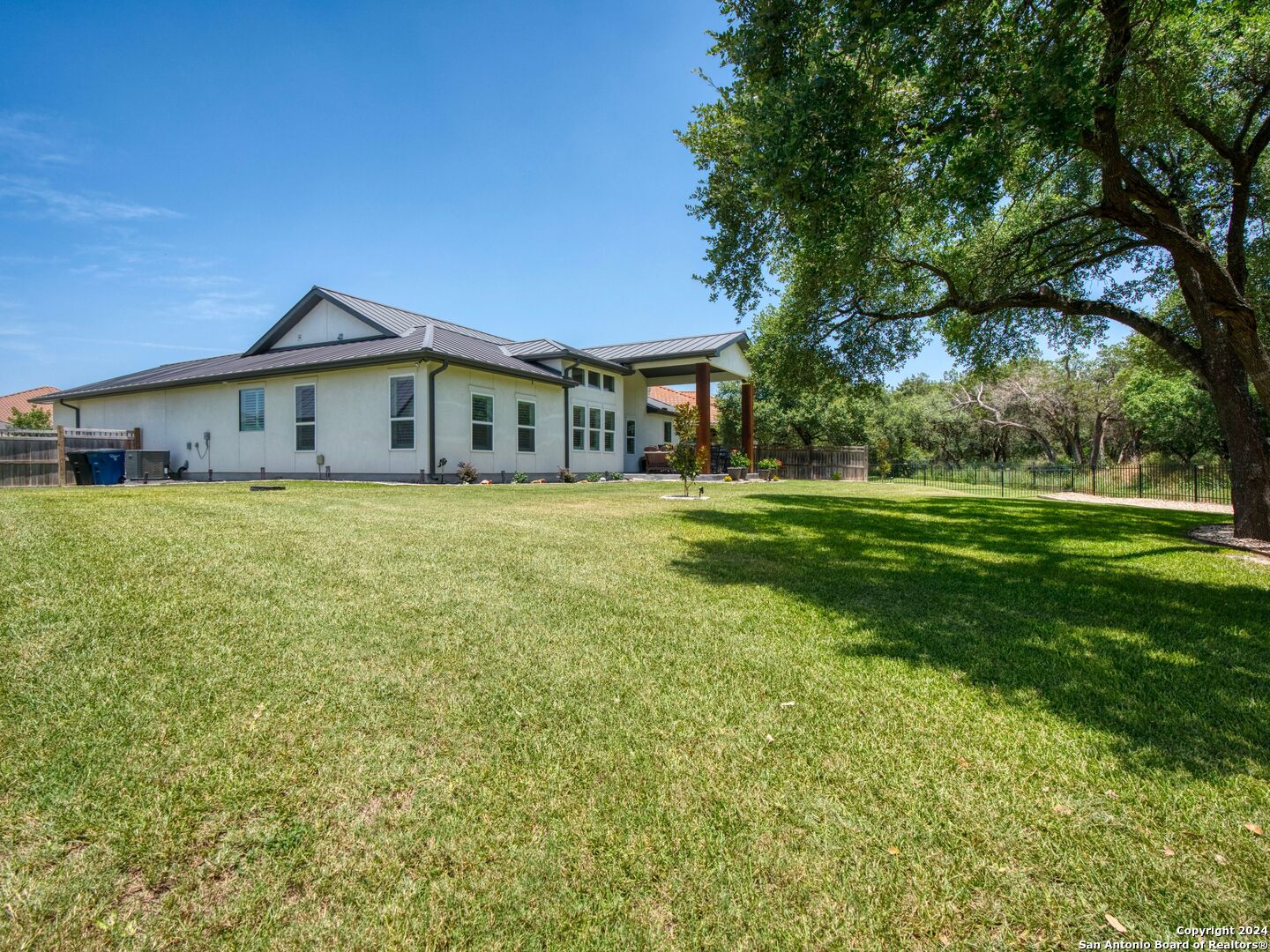 2437 KOOKABURRA DR