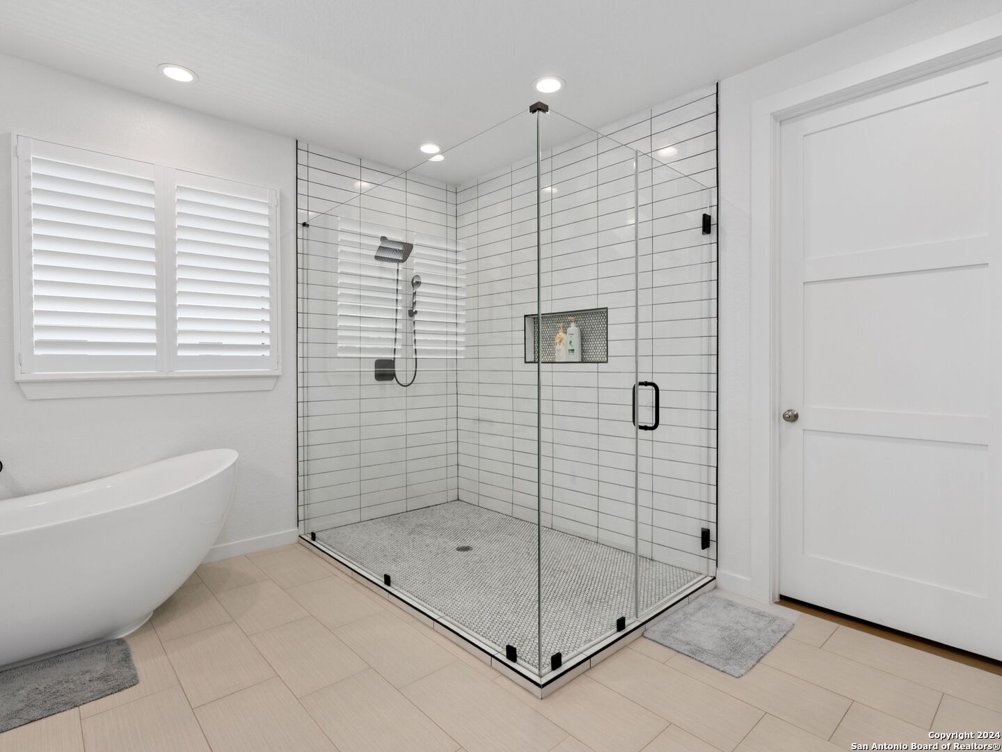 2437 KOOKABURRA DR
