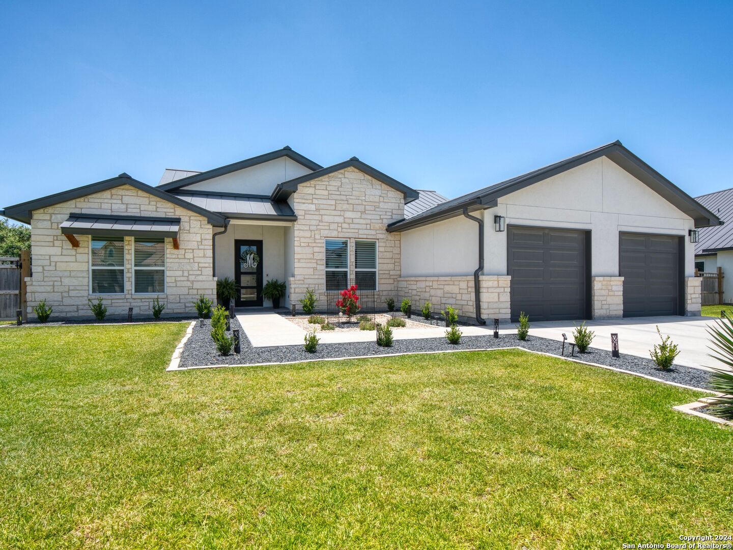 2437 KOOKABURRA DR