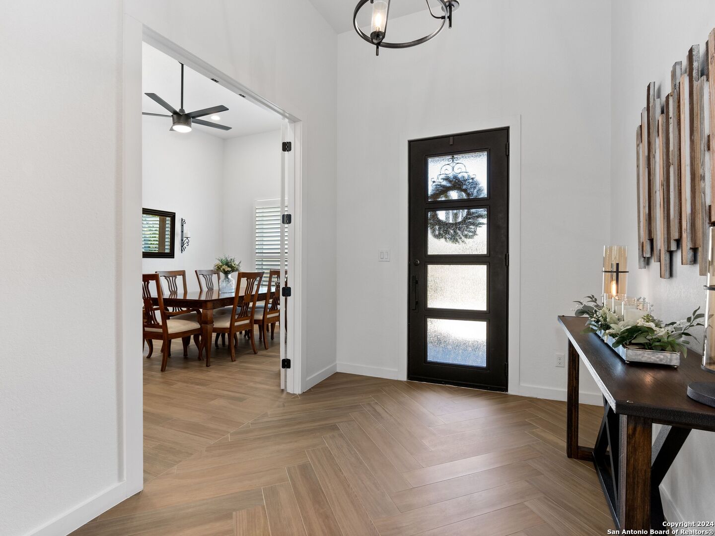 2437 KOOKABURRA DR