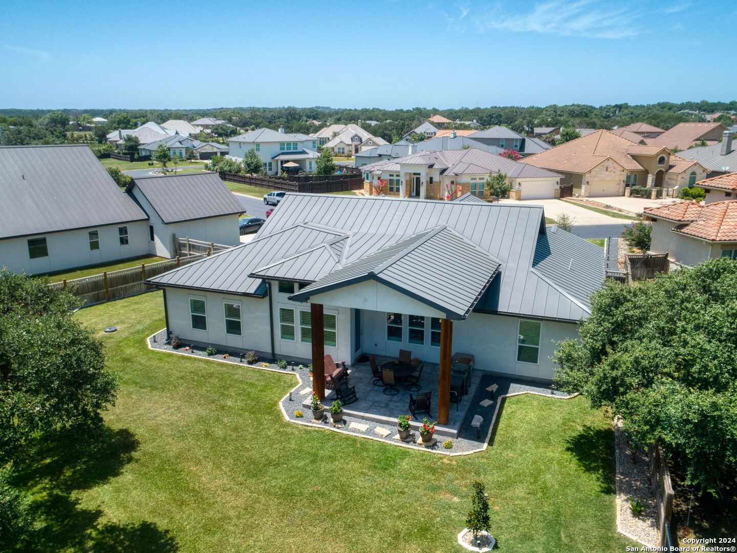 2437 KOOKABURRA DR
