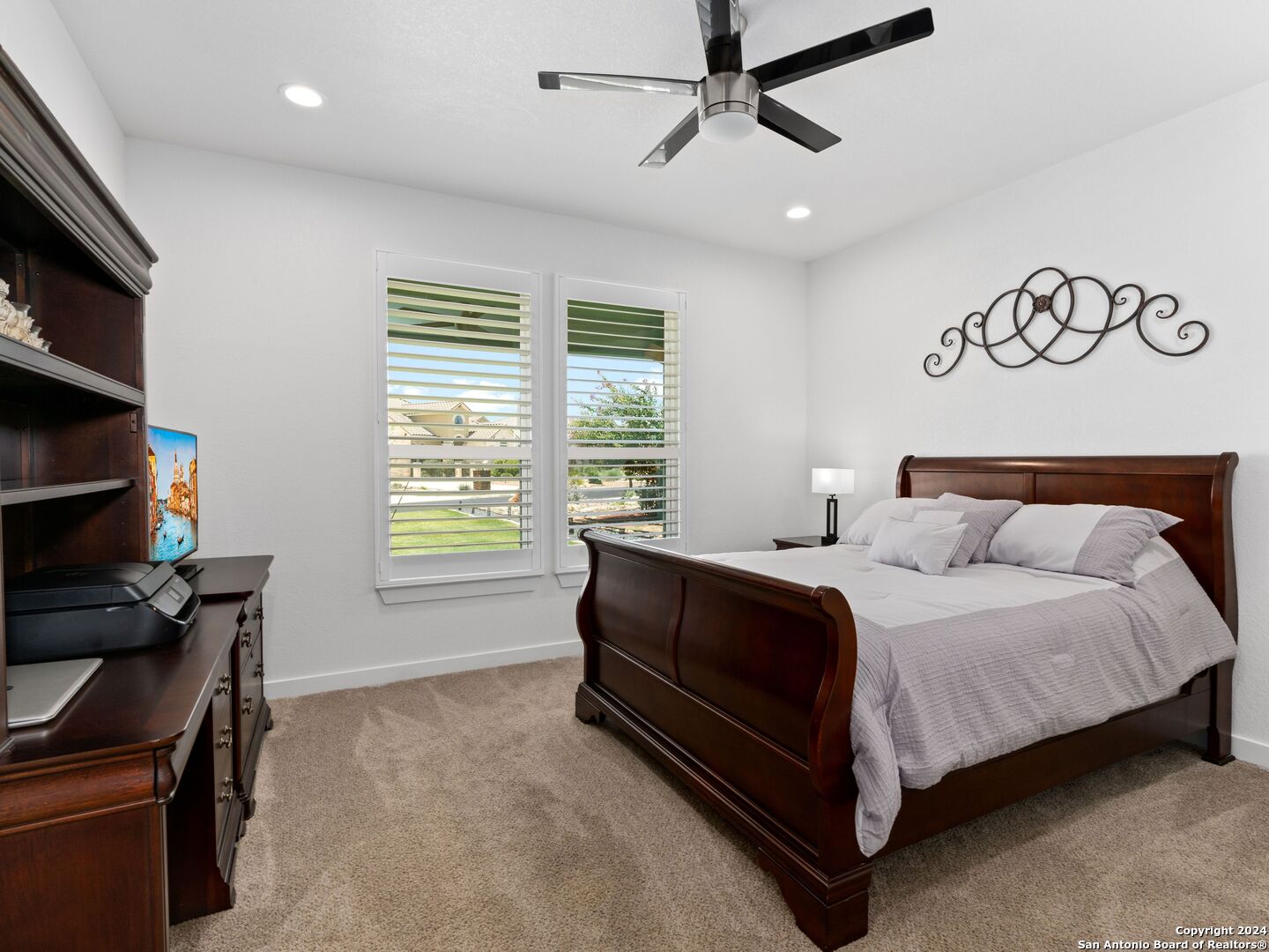 2437 KOOKABURRA DR