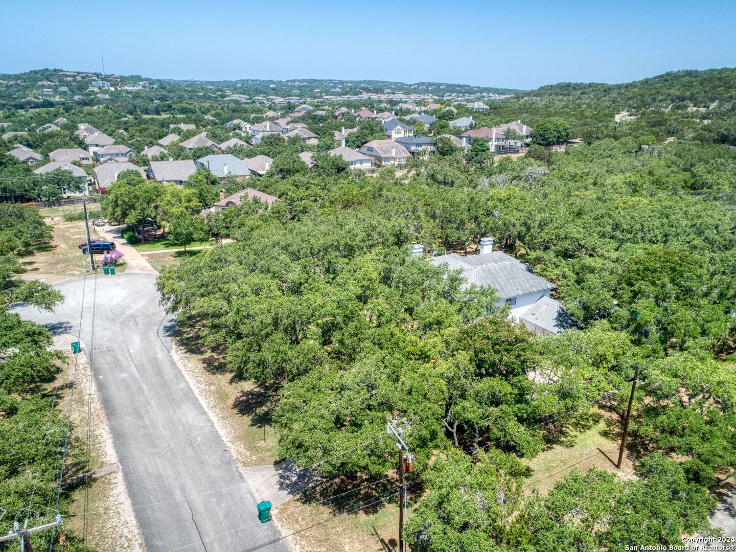 2207 ESTATE VIEW DR