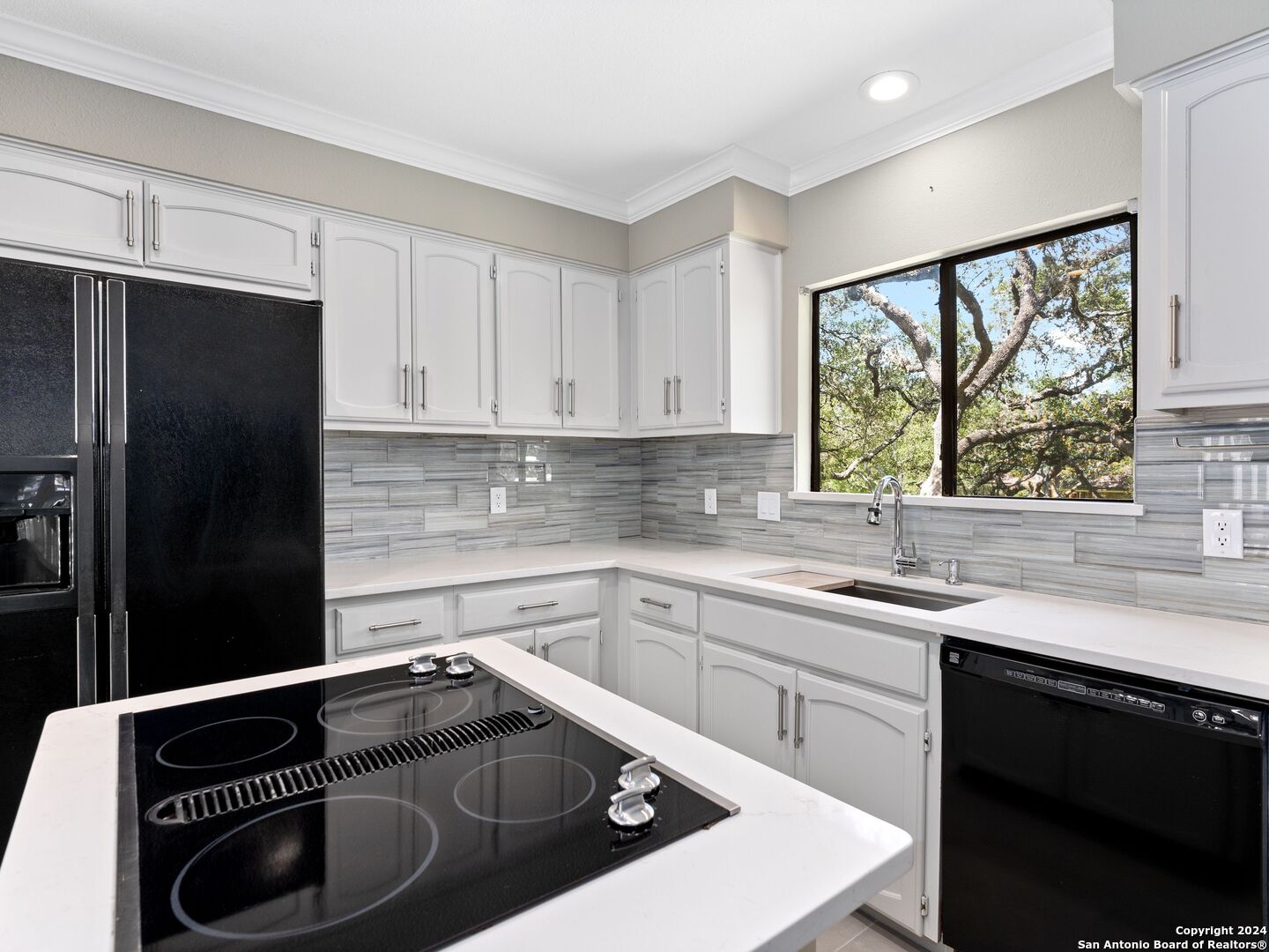 2207 ESTATE VIEW DR