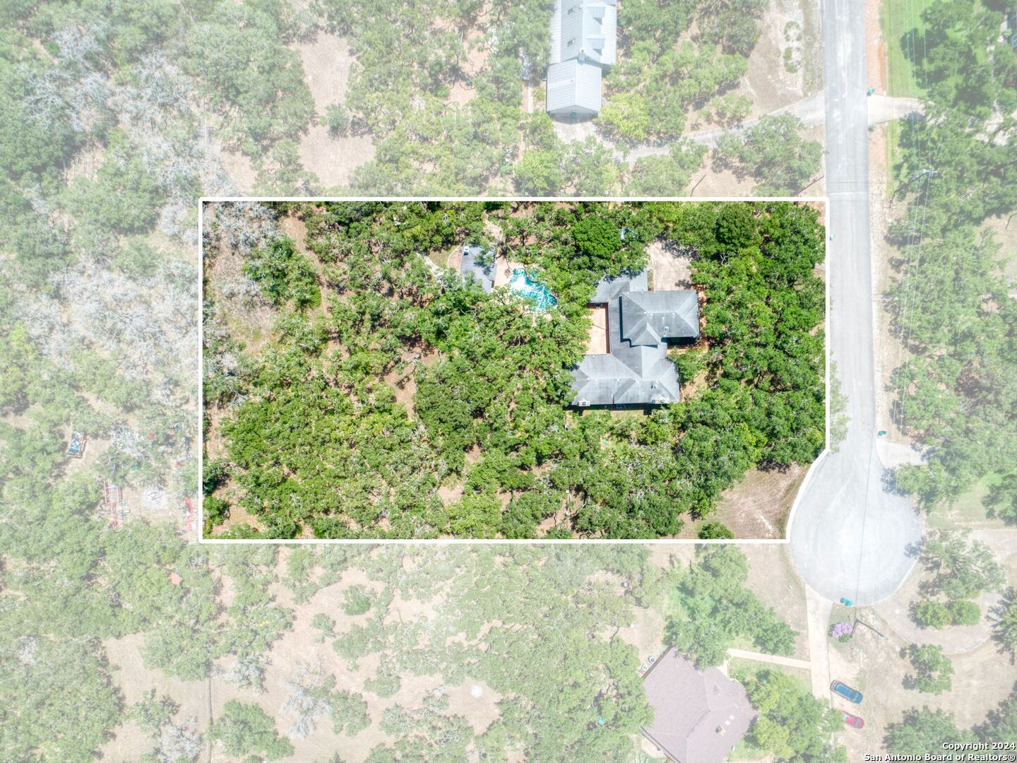2207 ESTATE VIEW DR
