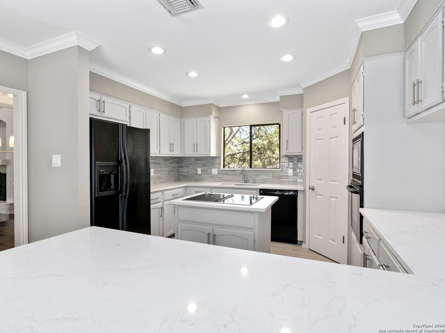 2207 ESTATE VIEW DR