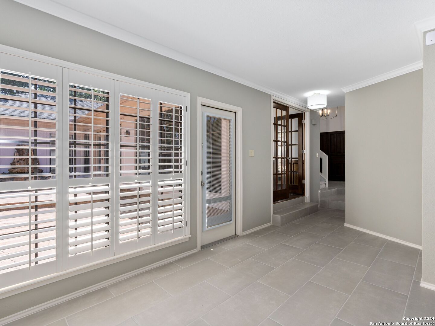 2207 ESTATE VIEW DR