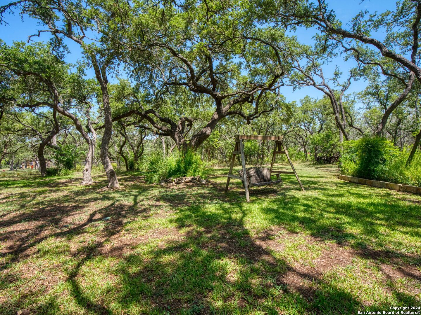 2207 ESTATE VIEW DR