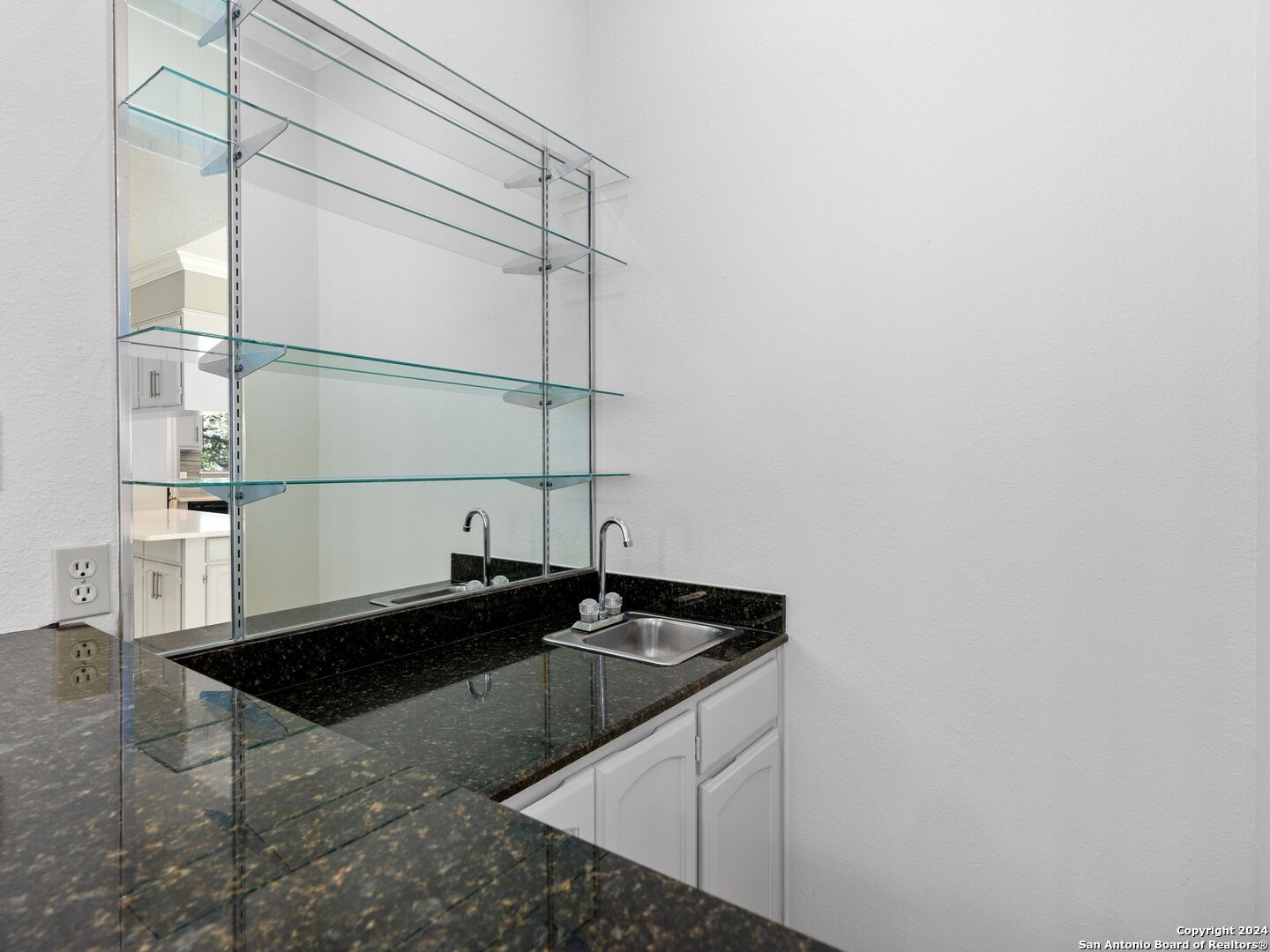 2207 ESTATE VIEW DR