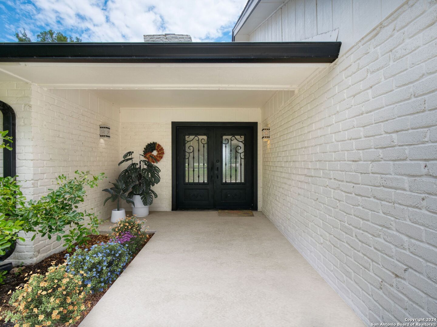 1141 ROSE LN
