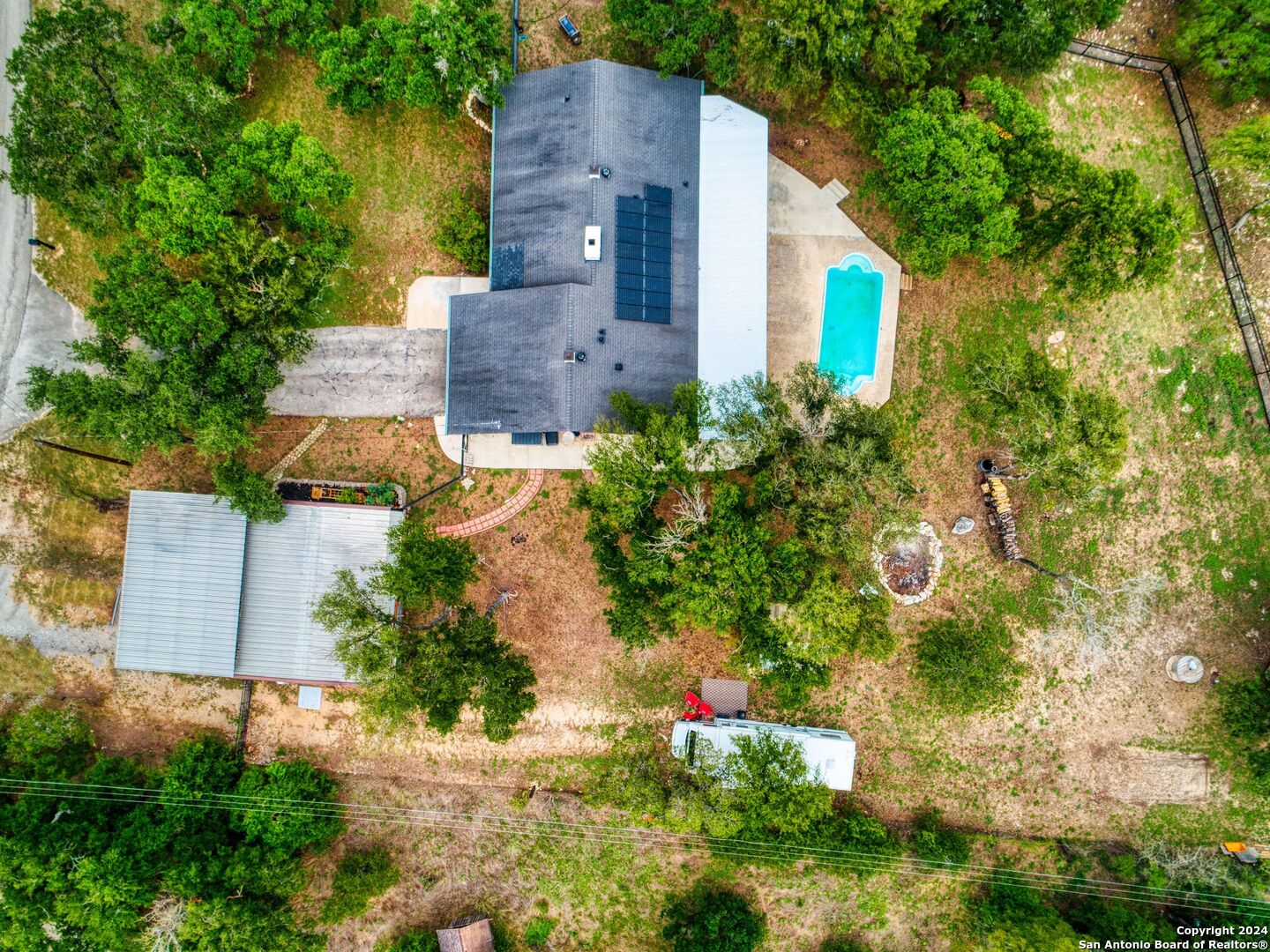 1141 ROSE LN